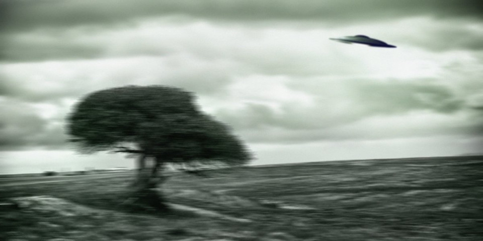 Ameri oteli NLO i drže ga u tajnoj bazi! Šok objava Dejli mejla: Poznato gde ga kriju, Bela kuća ćuti o frapantnom otkriću