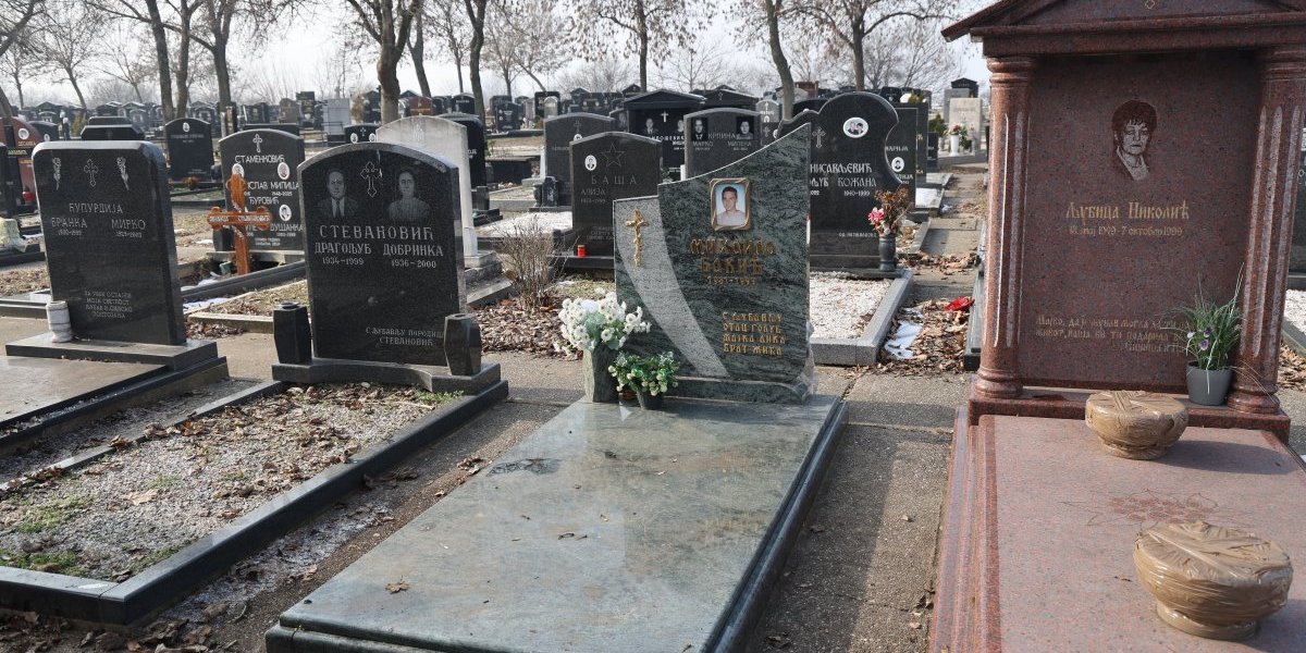 Grob Mihaila Bakića