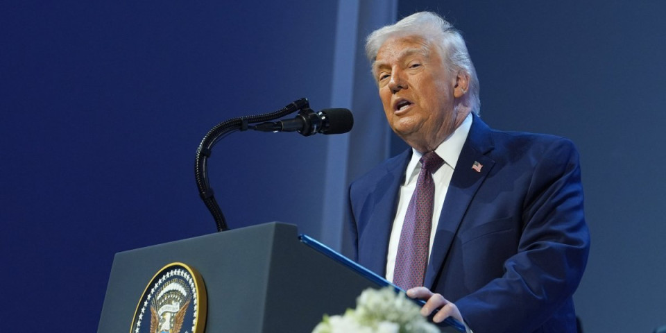 Tramp ponovo šokira: Za vas nema mesta! Ova država dobila novi udarac - Rešio je da istera do kraja