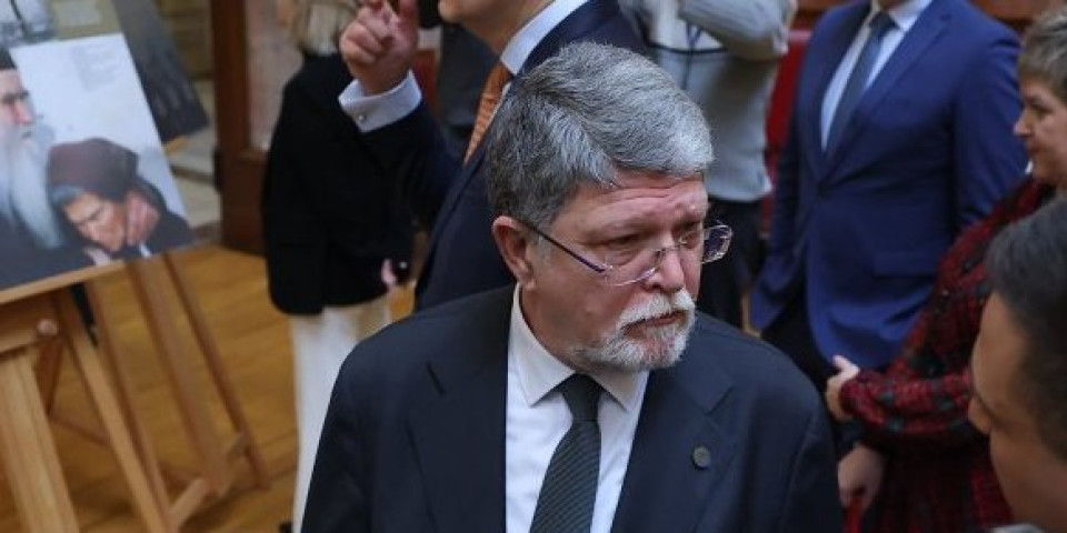 Skandal: Picula odbio da kaže da se u Jesenovcu dogodio genocid, pa pobegao od Informera zbog ovog pitanja (VIDEO)