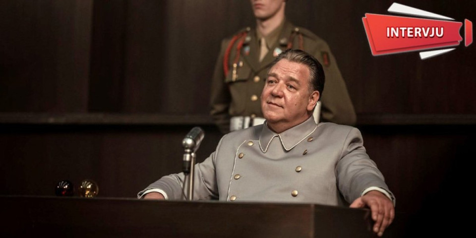 "Privlače me stvari kojih se plašim": Rasel Krou ekskluzivno o ulozi kontroverznog nacističkog političara