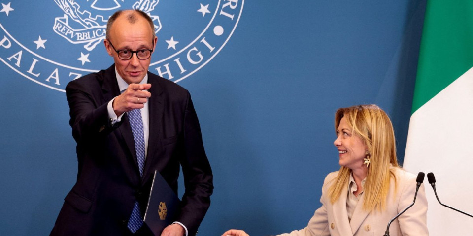 Evo ko je prvi stao Trampu u zaštitu: Merc je počeo da sumnja u američkog predsenika, ali ona...