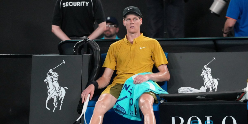 Neuništivi Siner: Povraćao, jedva hodao i opet prošao dalje (VIDEO)