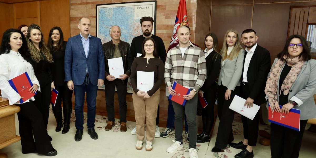 Novih 14 medicinara stiglo u Srbiju