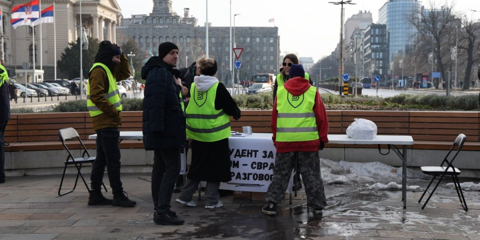 Starović raskrinkao blokadere: Imaju gotovo sva obeležja propalog verskog kulta