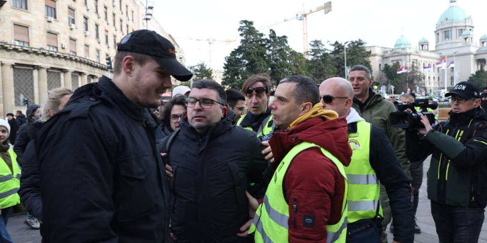 Piper raskrinkao iluzije o blokaderskoj listi: Mnogo samosažaljenja, a prosek godina 64 (VIDEO)