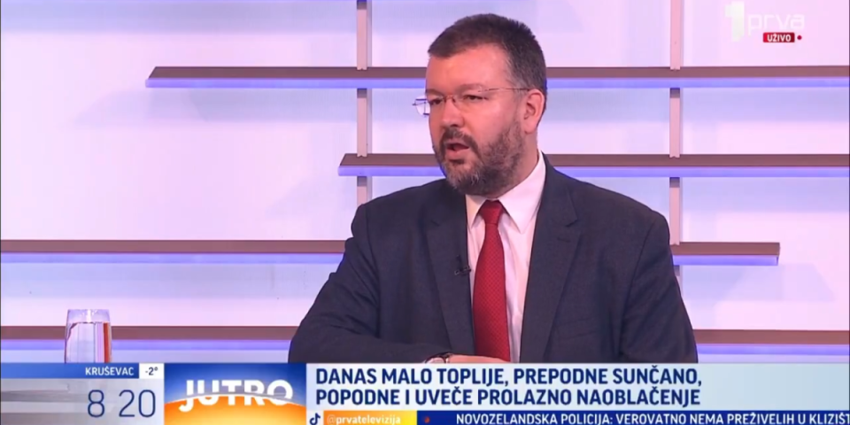 Profesor Antić ugasio Ponoša: "Kako je moguće da si mu se tako sladostrasno osmehivao" - Urnisao NATO generala