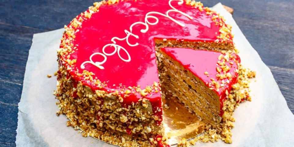 Recept za originalnu rusku Moskva tortu: Ni nalik verziji koju sve domaćice prave - čisto savršenstvo