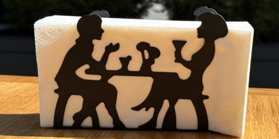 Najviralniji kafić ikada: Morate videti ovo "čudo"  - glupost ili sjajna biznis ideja? (VIDEO)