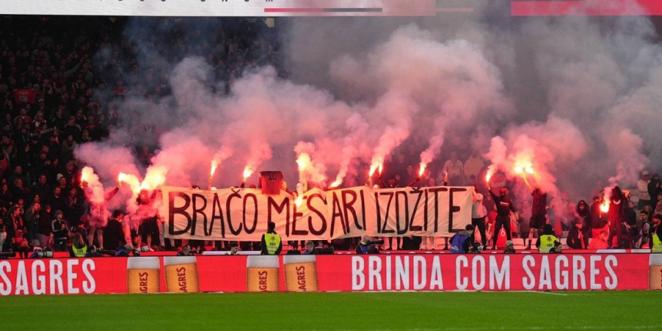 Bolesnici: Skandalozan transparent navijača Benfike na srpskom posle tuče u Tuzli