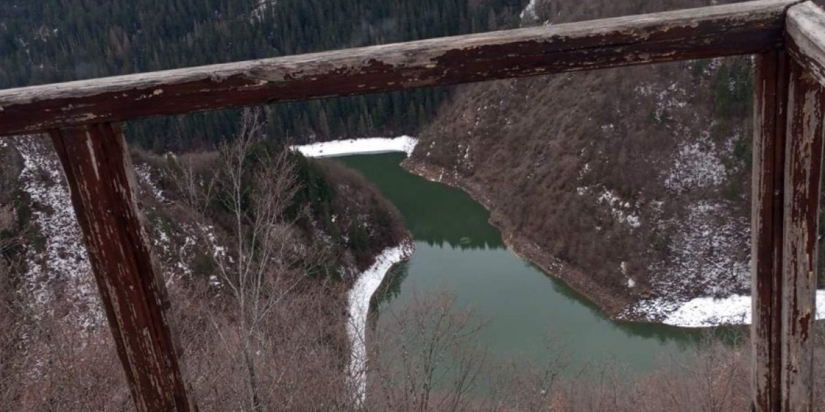 Pogled sa vidikovca Savina stolica 