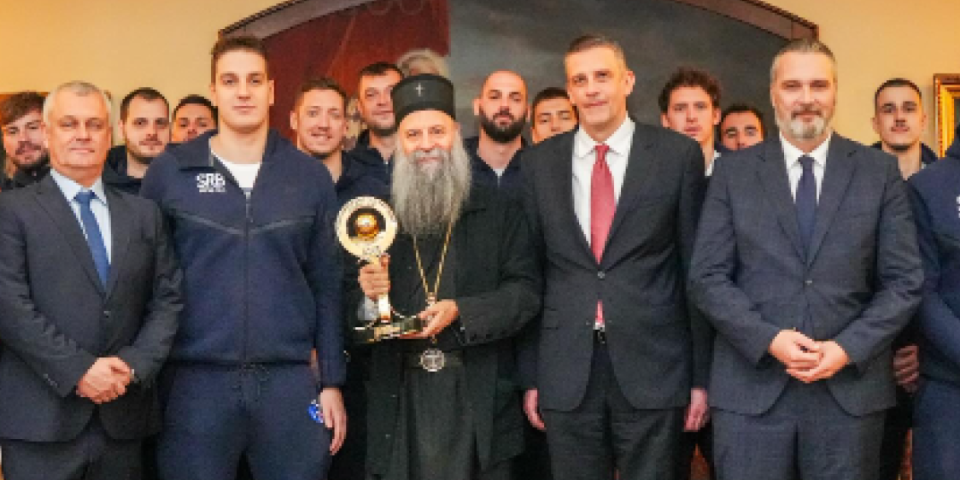 Patrijarh Porfirije ugostio srpske vaterpoliste: Prvaci Evrope u Patrijaršijskom dvoru (FOTO)