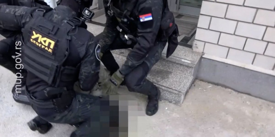 Uhapšen prevarant u Zrenjaninu: Predstavljao se kao agent BIA i policajac, varao ljude širom Srbije (FOTO)