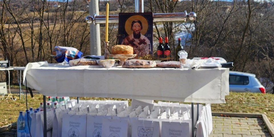 Veliki krst i mladi hrast: Ovo je rodno mesto našeg svetitelja