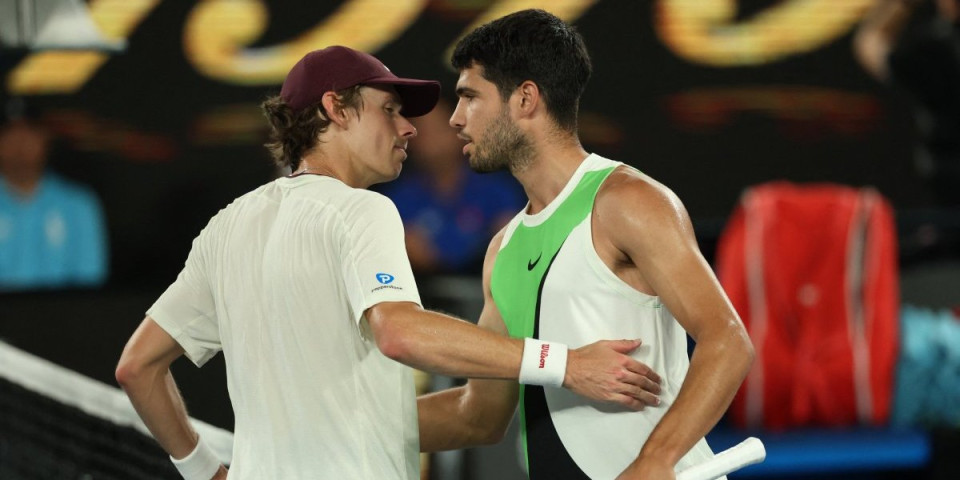 Svi u šoku: Kakav potez Alkaraza u Melburnu! Ovako nešto se nikada nije dogodilo na grend slemovima (VIDEO)