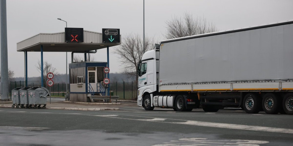 Traži se rešenje za kamiondžije: Na sastanak došli i ministri iz ovih 5 zemalja