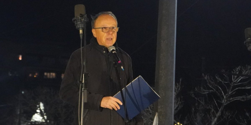 Da li je pravilno ''žele'' ili ''želu''? Rektor Đokić dao odgovor kom se svi smeju (VIDEO)