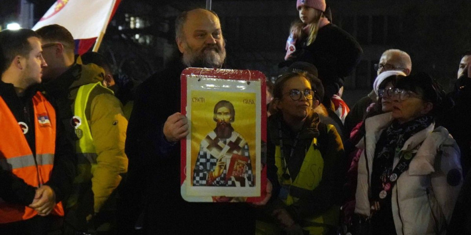 "Ubio konobara udarcima u glavu": Cure detalji o siledžiji, zaštitnom licu blokadera - ne propušta nijedan protest