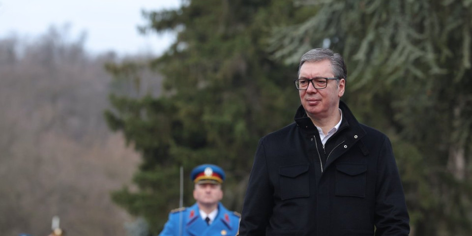 "Spremite pitanja": Tačno u 18 časova - predsednik Vučić prvi put u TikTok lajvu (VIDEO)