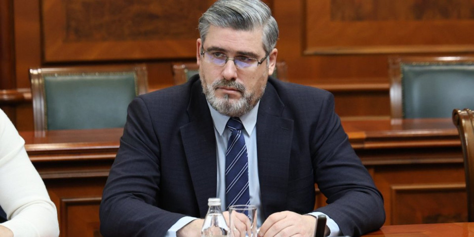 Starović: Kognitivna disonanca na ulicama