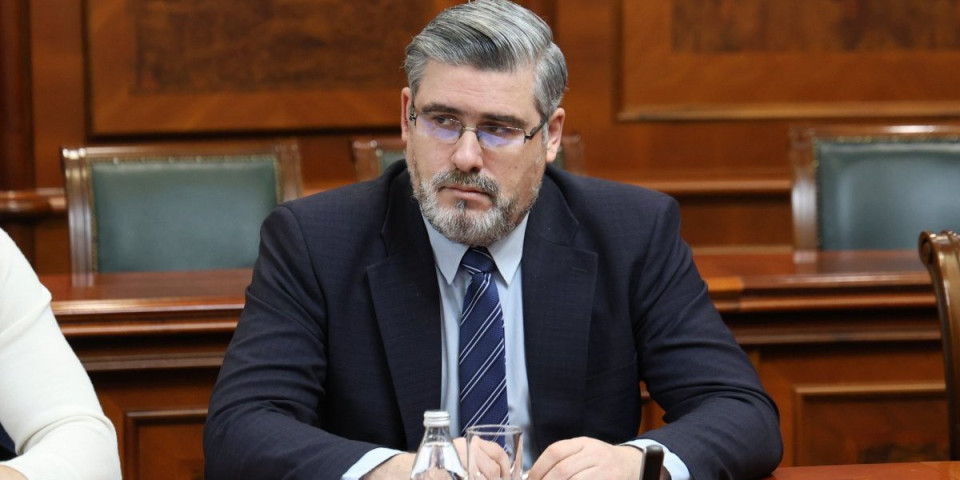 "Destrukcija kao jedina ambicija, nekad u diplomatiji, a danas na komentatorskoj klupi": Starović odgovorio Vujoviću