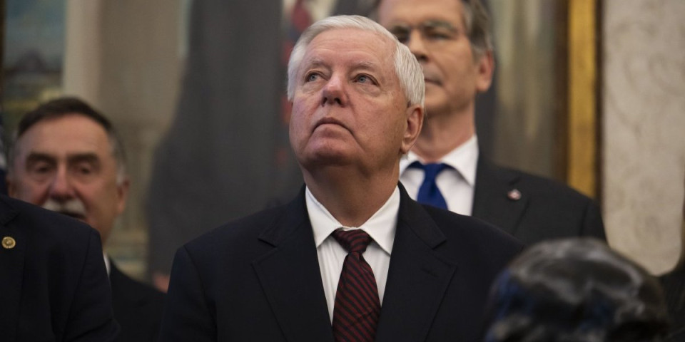 Auu... Provokacija novinara ostavila Trampovog čoveka bez teksta: "Jesi li gej?" Novi potres u američkoj vladi (VIDEO)