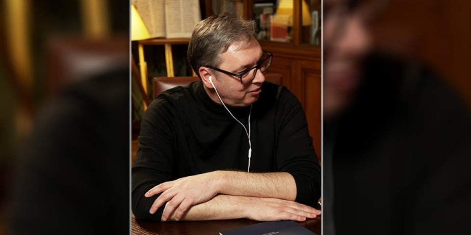 Otkrivamo: Evo ko je bio s Vučićem iza kamere dok je držao lajv na TikToku - jedno lice je svima poznato