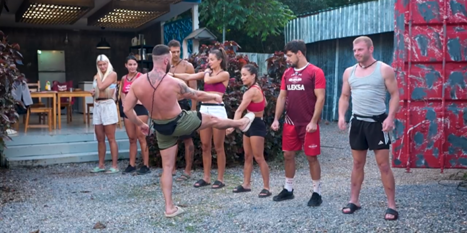 Ludilo u Exatlonu: Jodžir spašava Crveni tim od propasti - Pogledajte šta ih je naterao (VIDEO)