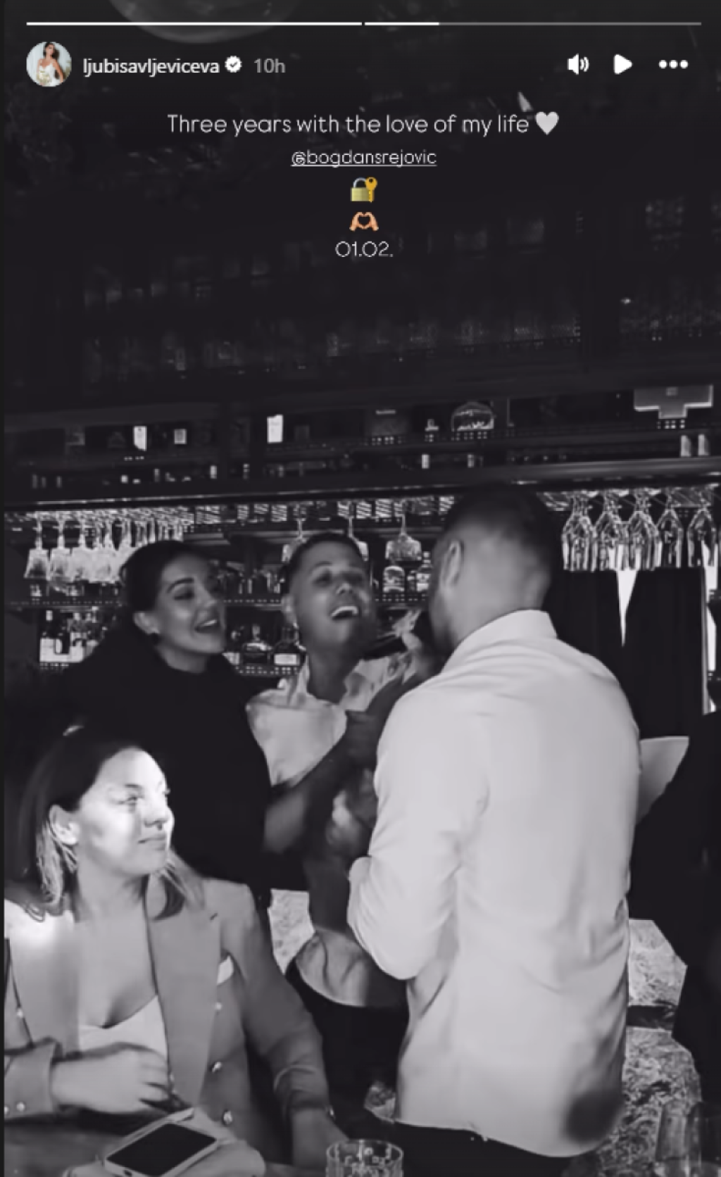 Slavlje kod Bogdana Srejovića i misice: Danas je za njih poseban dan (FOTO)