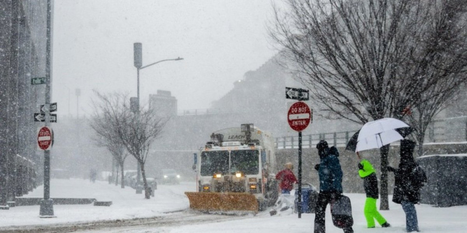 Apokaliptično! Više od 100 miliona na udaru jezive snežne oluje: Najmanje 87 ljudi poginulo (FOTO/VIDEO)