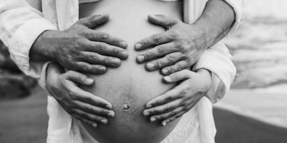 Začeli dete veštačkom oplodnjom, pa doživeli horor kada se rodilo: Par tuži kliniku za katastrofalnu grešku