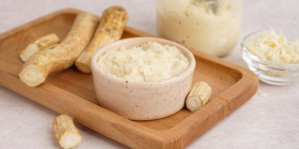 Recept za namaz od domaćeg rena: Pikantni dodatak koji savršeno ide uz pečenje