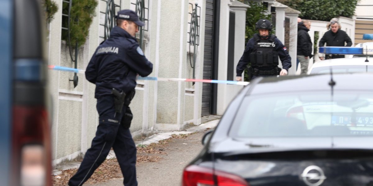 Kuća Zdravka Čolića nakon detonacije