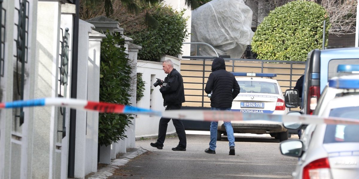 Kuća Zdravka Čolića nakon detonacije