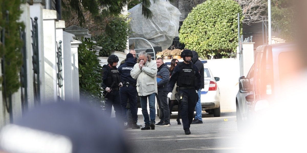 Kuća Zdravka Čolića nakon detonacije