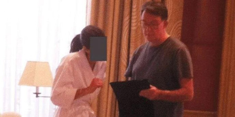 Mendelson odavao Epstinu državne tajne! Isplivale i skandalozne fotografije u donjem vešu: "Ne sećam se kako su nastale..." (FOTO)