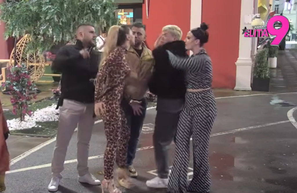 Obezbeđenje hitno izvelo Aneli iz Elite - Napravila haos, morali odmah da reaguju (VIDEO)