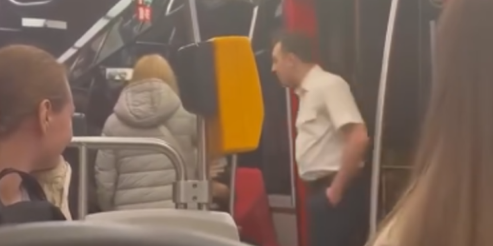 (VIDEO) Vozač izbacio ukrajinsku porodicu iz tramvaja! Skandal trese celu državu - nećete verovati šta mu se desilo nakon ovog čina