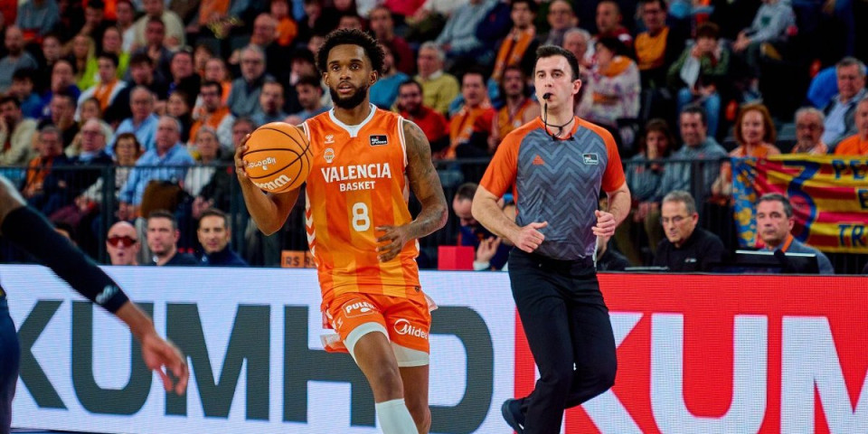 Micić ovo nije doživeo u karijeri - Montero ga osramotio i izveo potez godine u EL (VIDEO)