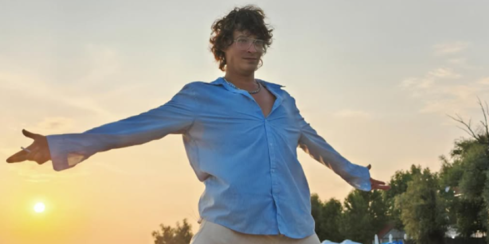 "Svi maze stomak trudnici, a niko ono što treba muškarcu": Pevač zgrozio narod izjavom