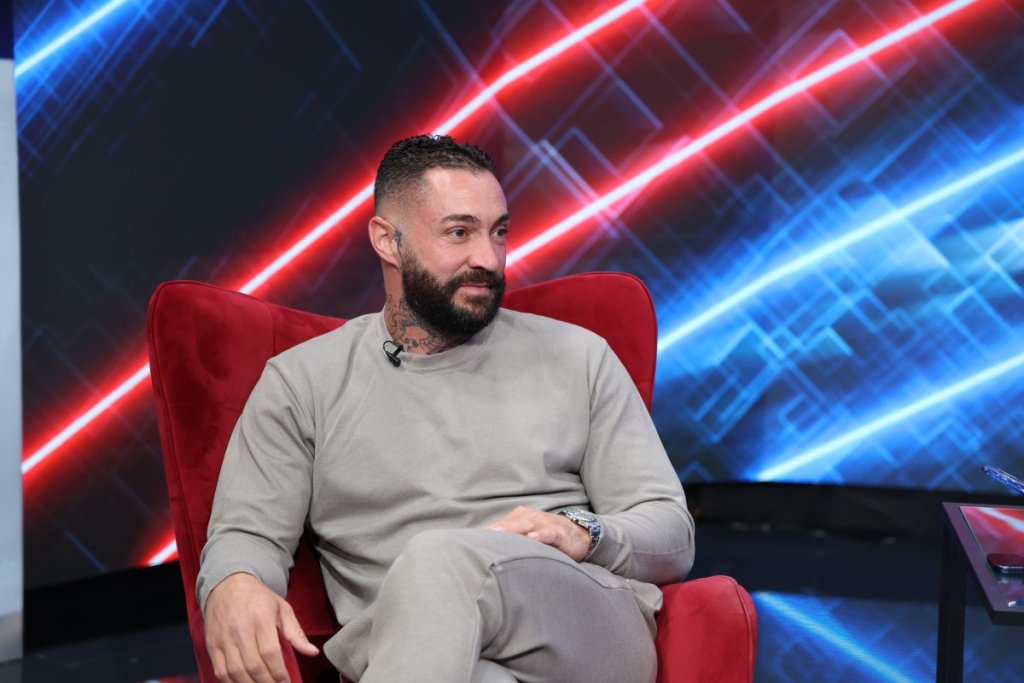 "Je*aće mu majke, biće haos": Jodžir spreman da uđe u ring na boks meču Bake Praseta