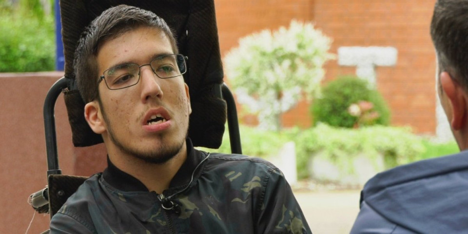 Vanja desetkama ruši predrasude! Iako prikovan za kolica u indeksu ima samo najbolje ocene