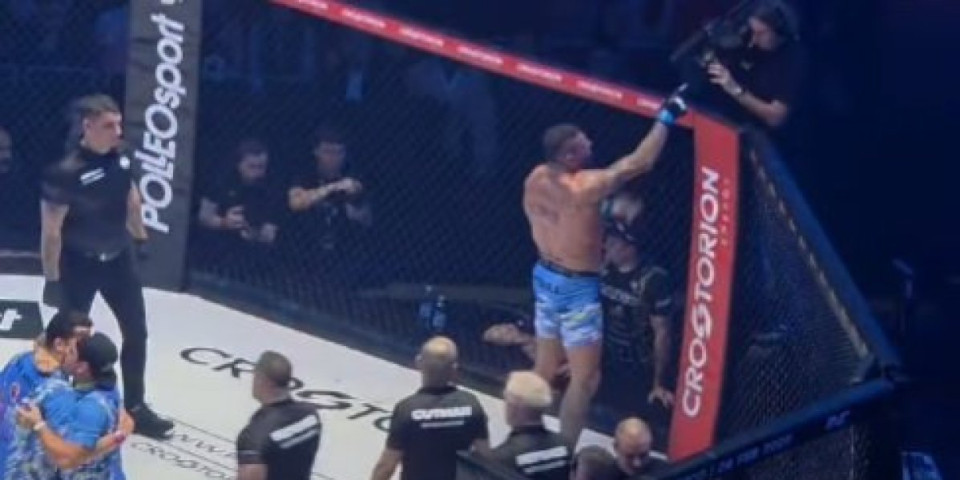 Šta radi ovaj čovek?! Prebio Hrvata za titulu, mahao srednjim prstom, pa udario kameru (VIDEO)