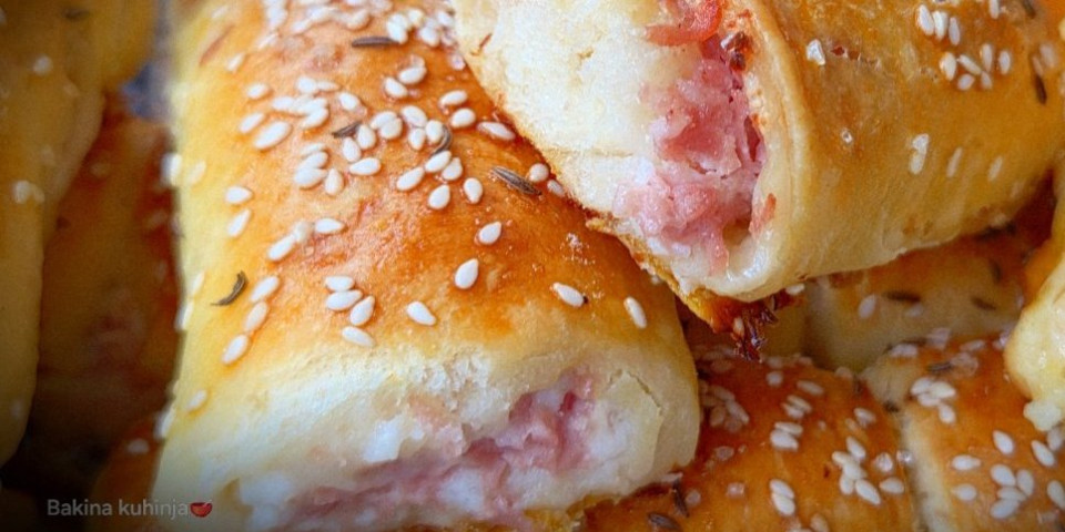 Bakine mekane rolnice sa šunkom i sirom: Nestaju dok su još tople - preukusne su (VIDEO)
