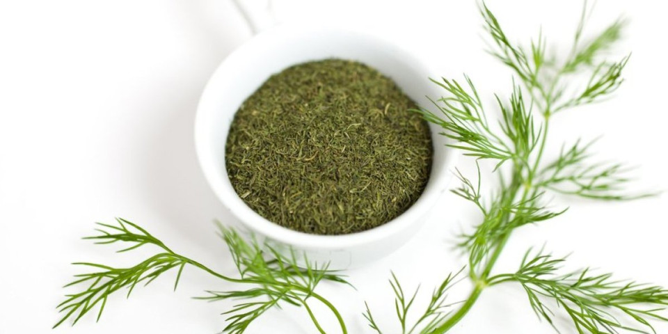 Prah koji jelo čini ukusnijim: Samo prstohvat je dovoljan da krompir i piletina postanu savršeni