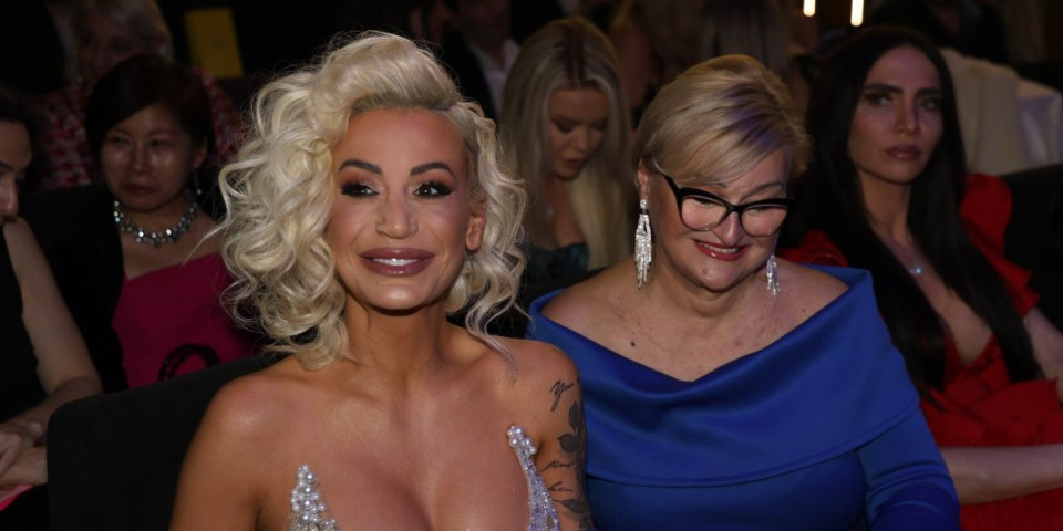 Bira se najlepša Srpkinja: Na crvenom tepihu zablistalo pola estrade (FOTO)