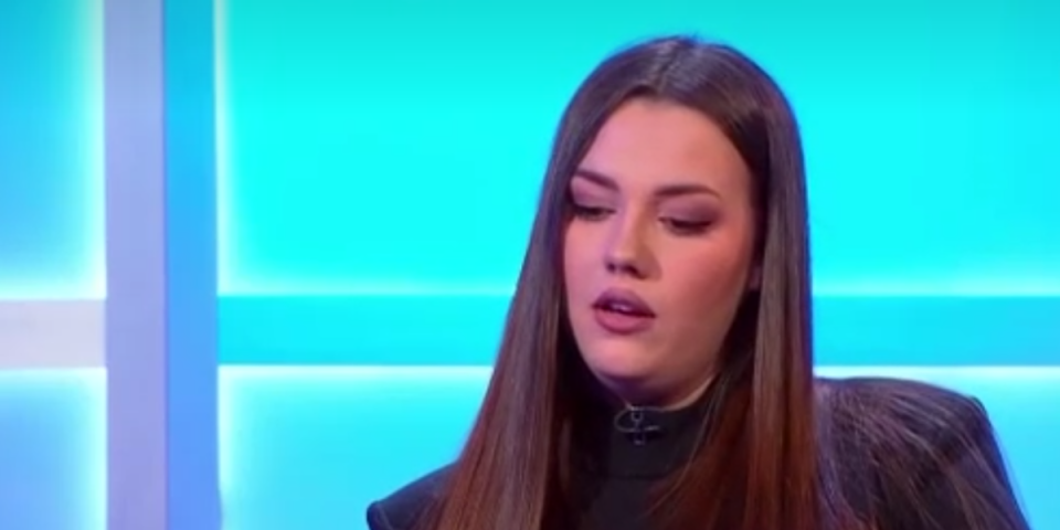 (VIDEO) O, kako je lepo biti glup! Tukica-mukica: Častite Olju Bećković - ovakve blokaderske ispale se ne viđaju svaki dan