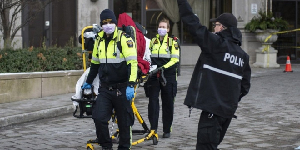 Navukli smo klupe na vrata i čekali: Učenik opisao dramu tokom napada na školu u Kanadi (VIDEO)