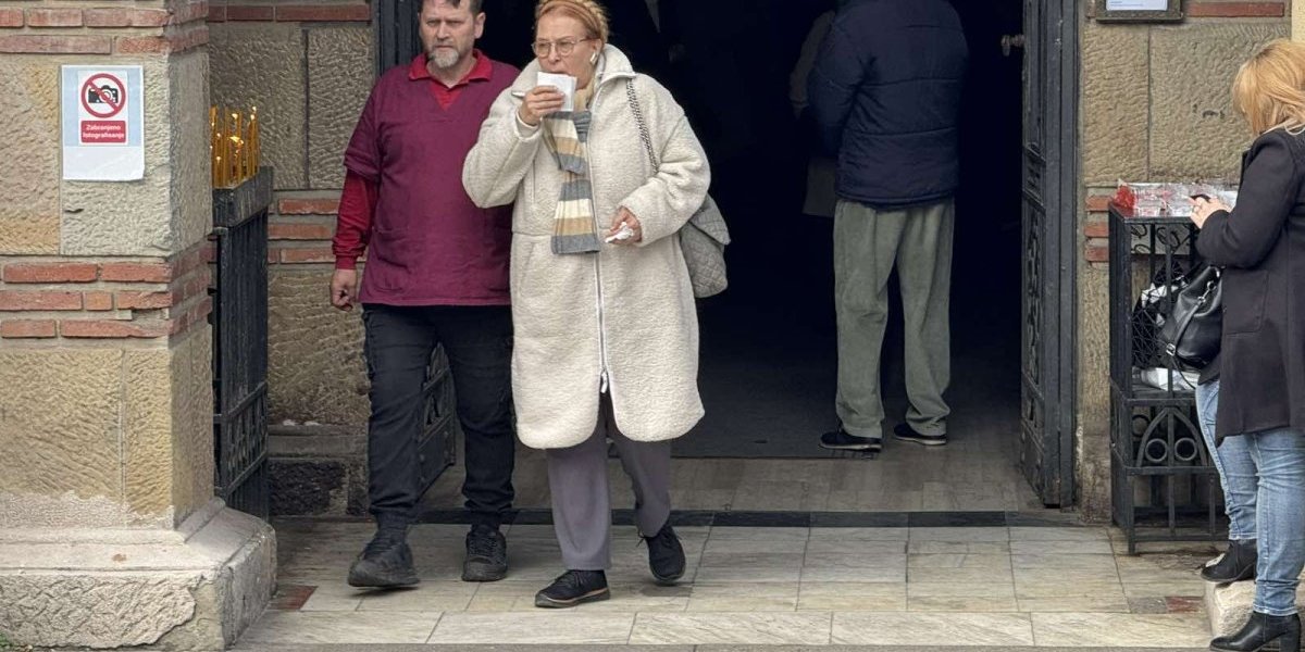 Nada Blam na sahrani Gordane Marić