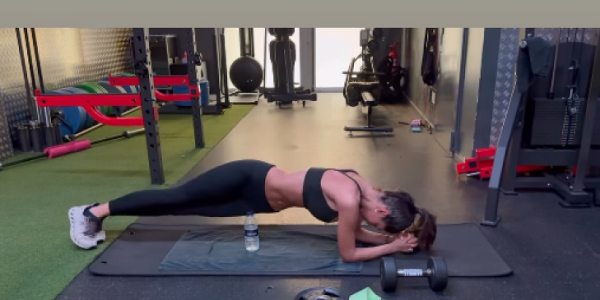 Đina Džinović u teretani